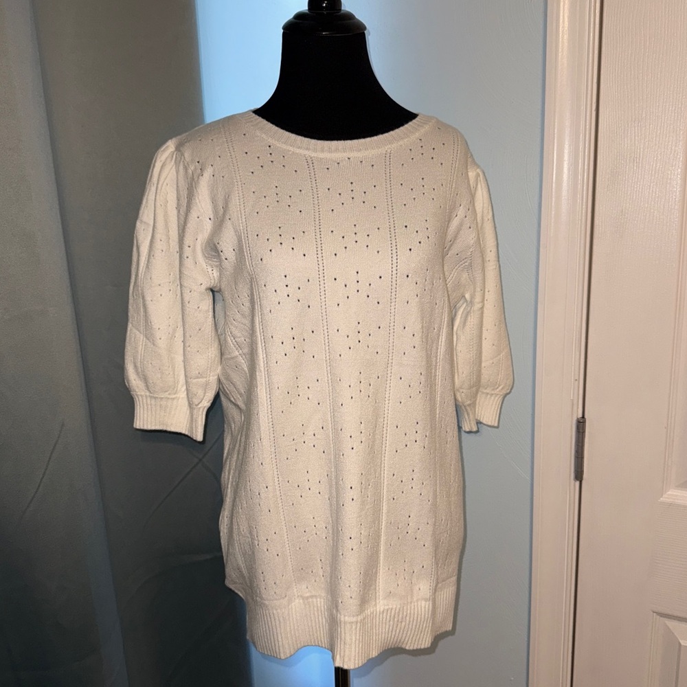 Chic White Women's Crew Neck Sweater